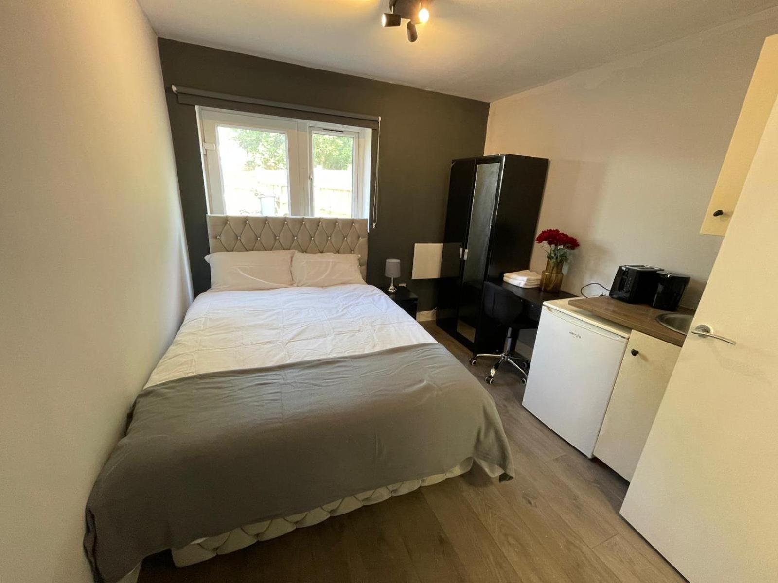 Letzi Premium Cozy Retreat Private En-Suite Rooms, Wembley Londres Exterior foto