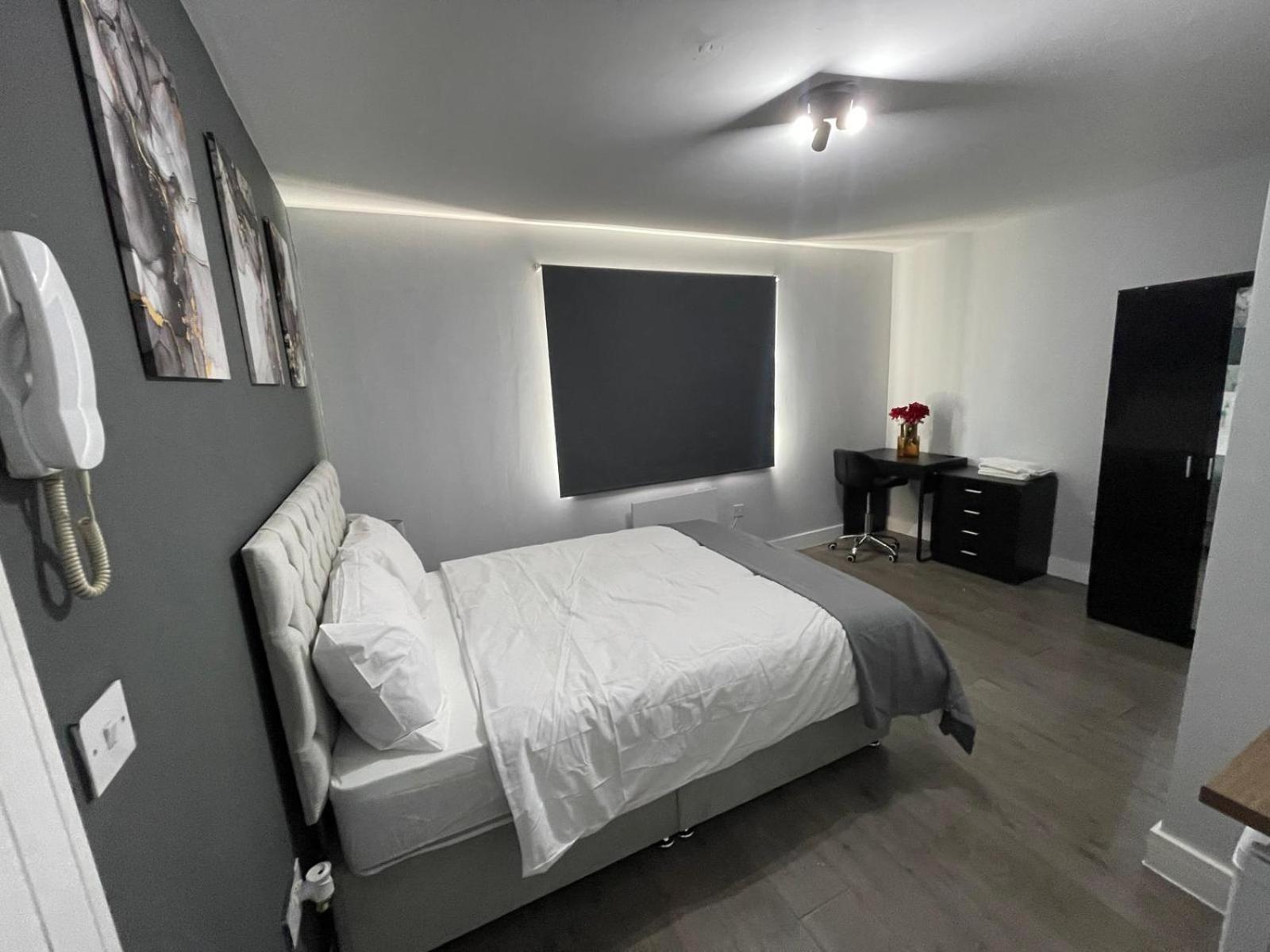 Letzi Premium Cozy Retreat Private En-Suite Rooms, Wembley Londres Exterior foto