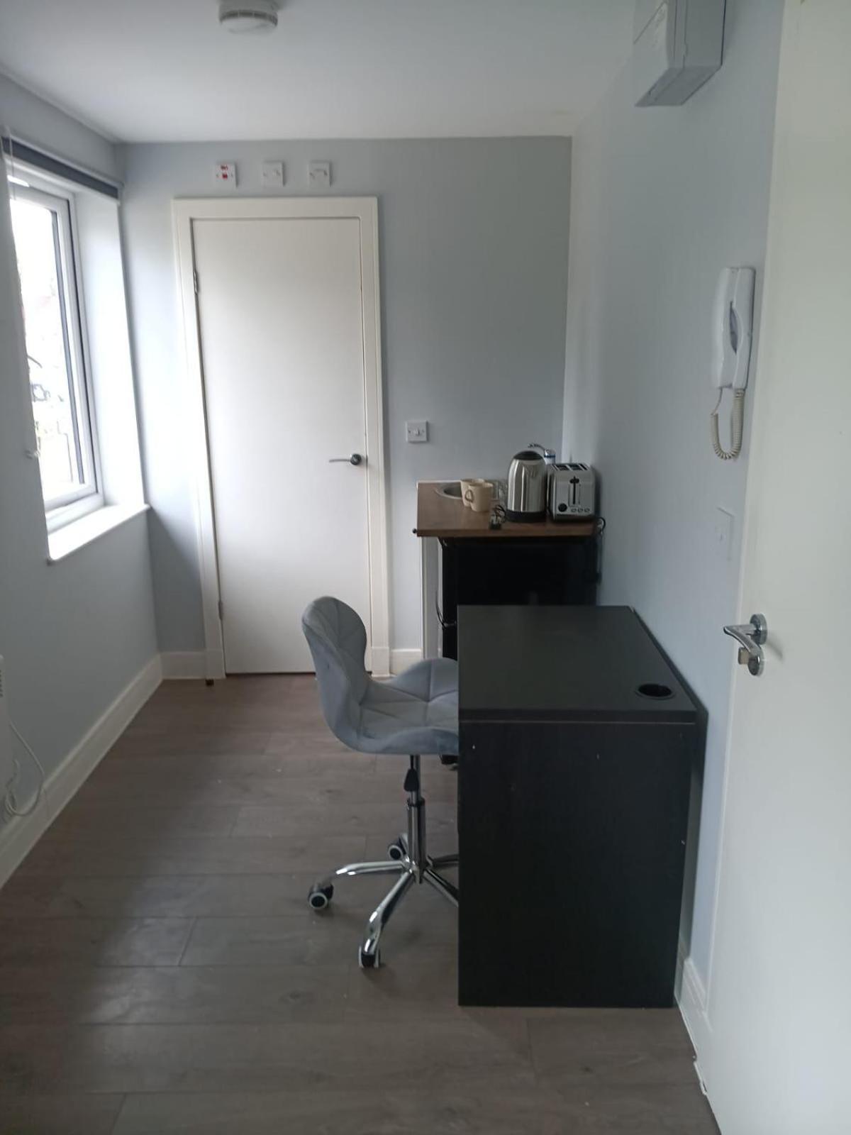 Letzi Premium Cozy Retreat Private En-Suite Rooms, Wembley Londres Exterior foto
